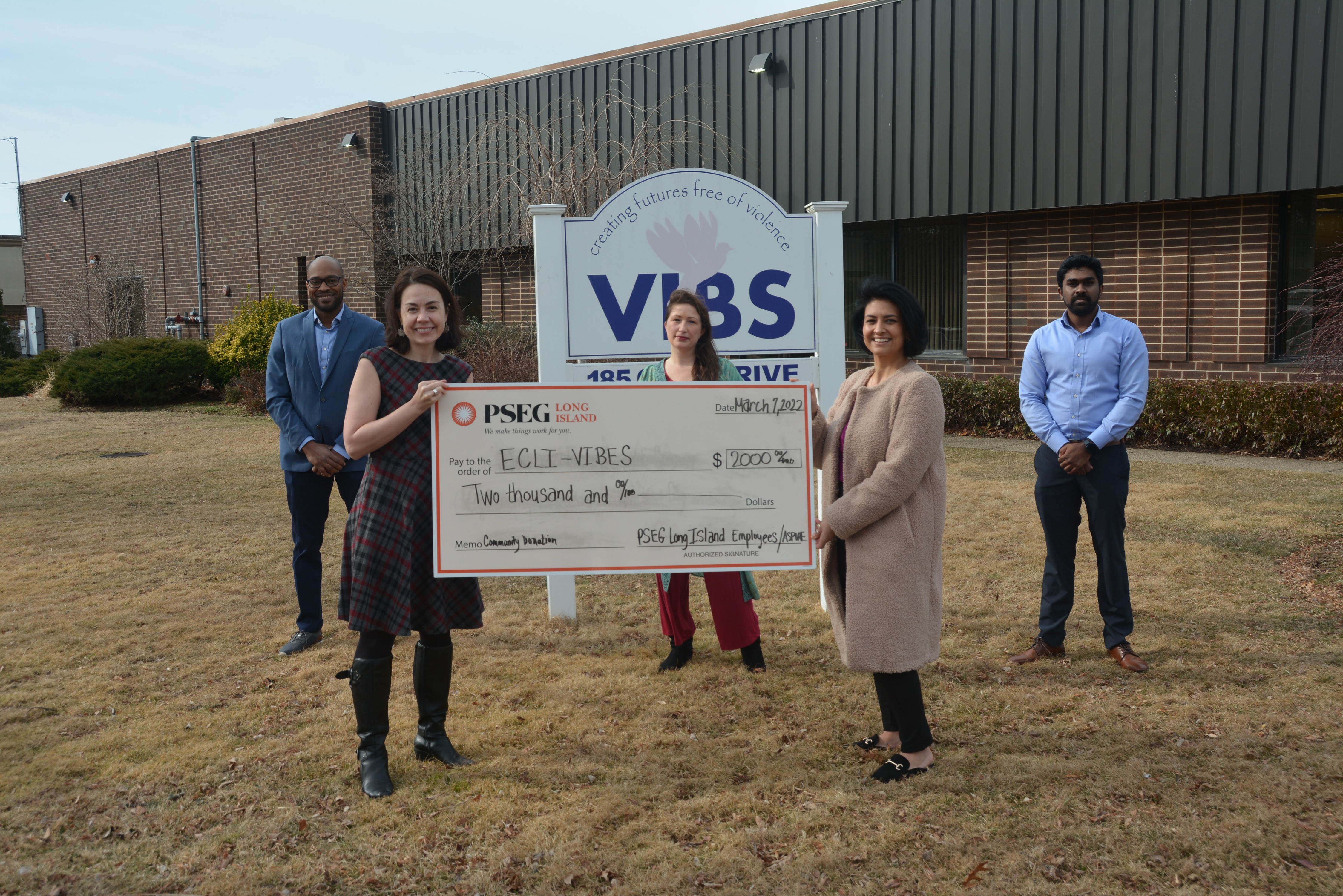 Pictured (front row, l-r): Heather Parrot and Jennifer Hernandez of ECLI-VIBES; (back row, l-r): Jean Juste, Maria Dey and Alex Aju of PSEG Long Island. 